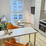 Appartement 77 Flou Przystan Letnica, Parking & 800m Plaza *
