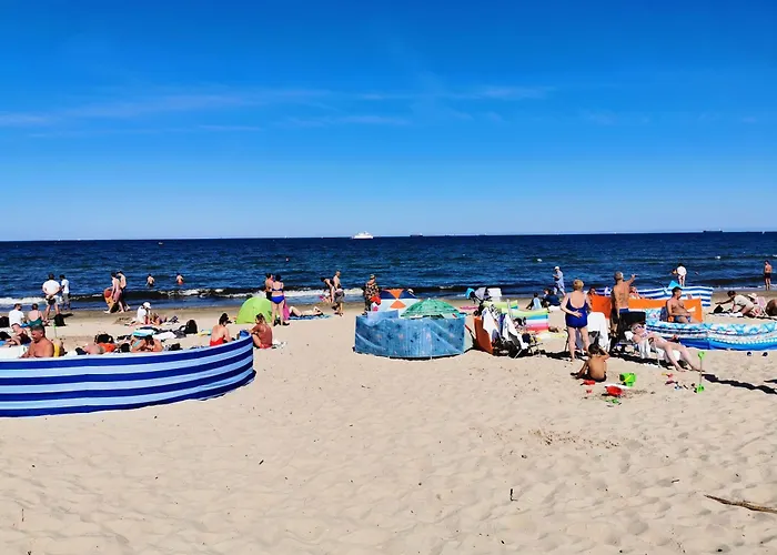 77 Flou Przystan Letnica, Parking & 800m Plaza