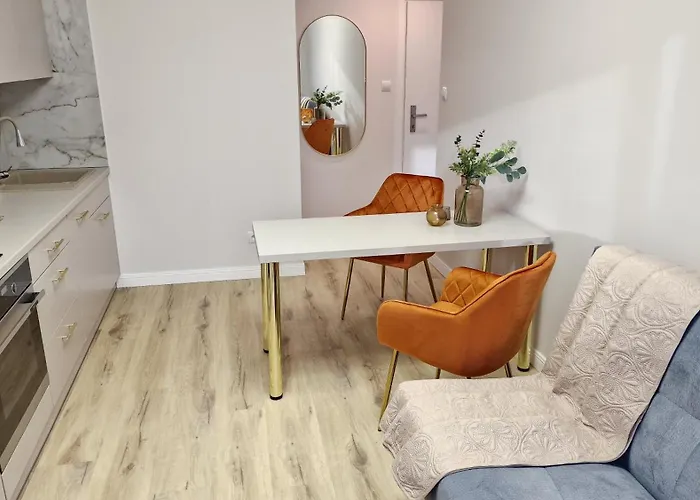 77 Flou Przystan Letnica, Parking & 800m Plaza アパート *