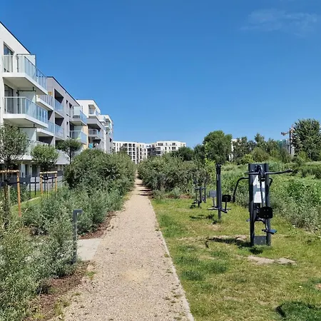 77 Flou Przystan Letnica, Parking & 800m Plaza *